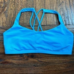 Lululemon sports bra size 6
